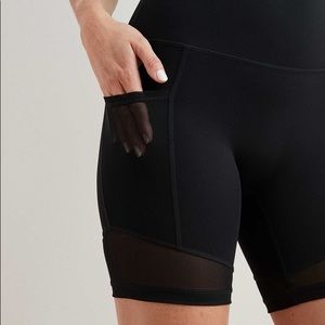 ✨aerie high waisted bike shorts w/ mesh detail✨